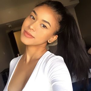 Meet your Posher, Lyana